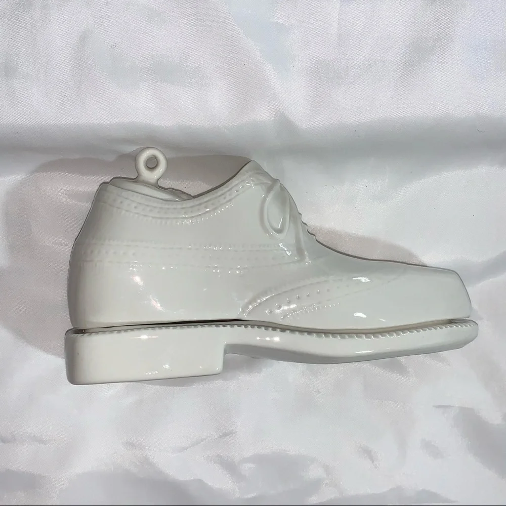 JONATHAN ADLER lace up oxford shoe BUTTER DISH ceramic